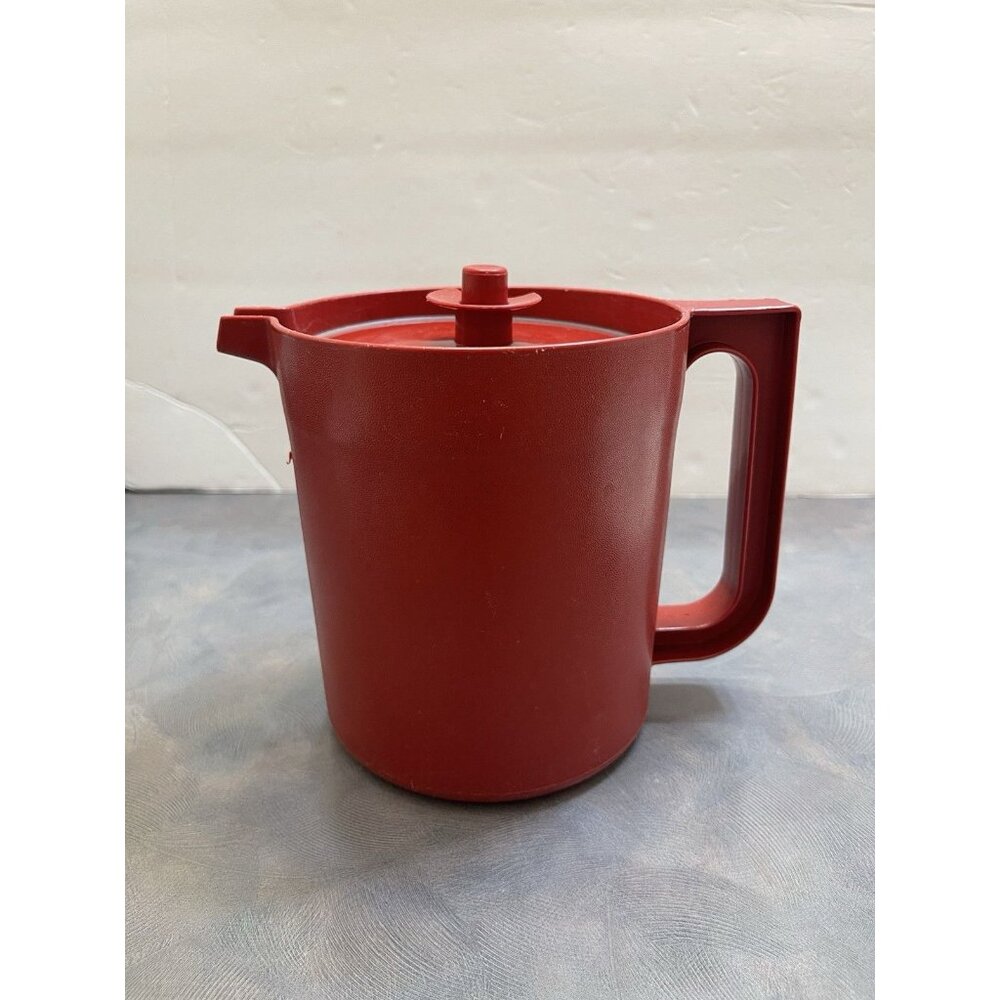 Vintage Red Tupperware Pitcher No. 1575-4 with Push Button Lid - 1.5‎ quart